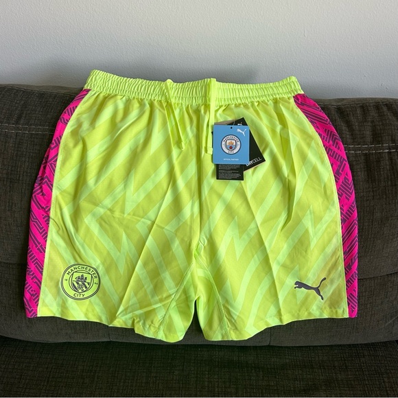 Puma Authentic Manchester City Goalkeeper Green Soccer Shorts Men’s Sz: L - Picture 1 of 7